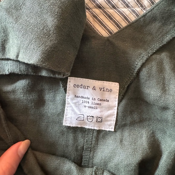 Cedar & Vine Green Linen jumpsuit - Picture 3 of 5